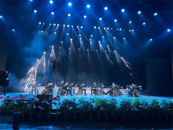 《大国工匠进校园》导演组考察湖北活动场地(图4) 《大国工匠进校园》导演组考察湖北活动场地(图4)